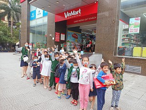 Hoạt động trải nghiệm đi siêu thị lớp Jupiter